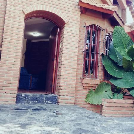 Hostal La Posada De Gervasio Сальта Экстерьер фото